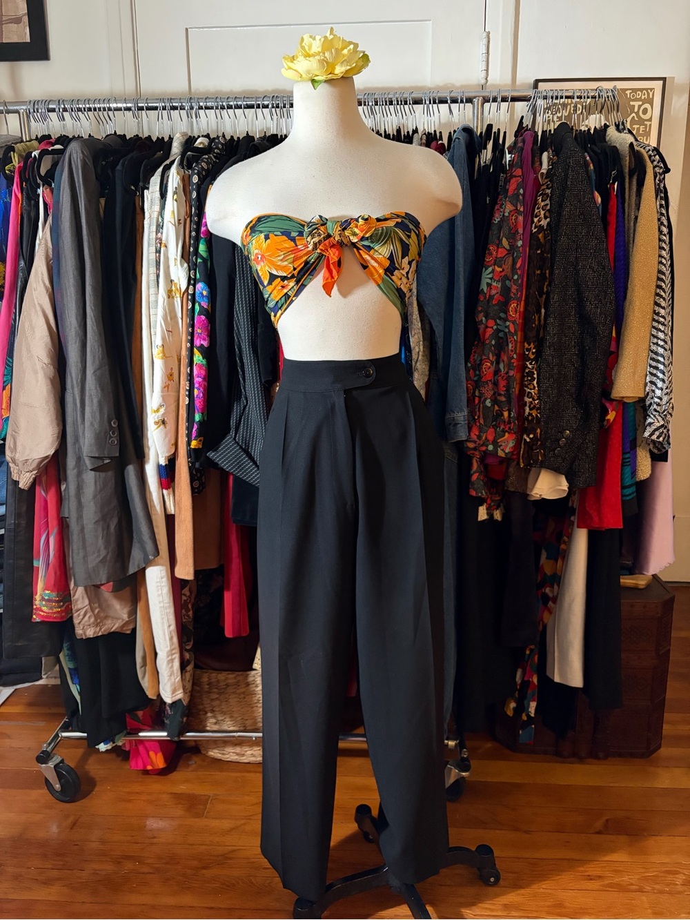 Vintage San Louis Paris Black High-Waisted Pleated Trousers Dress Pants